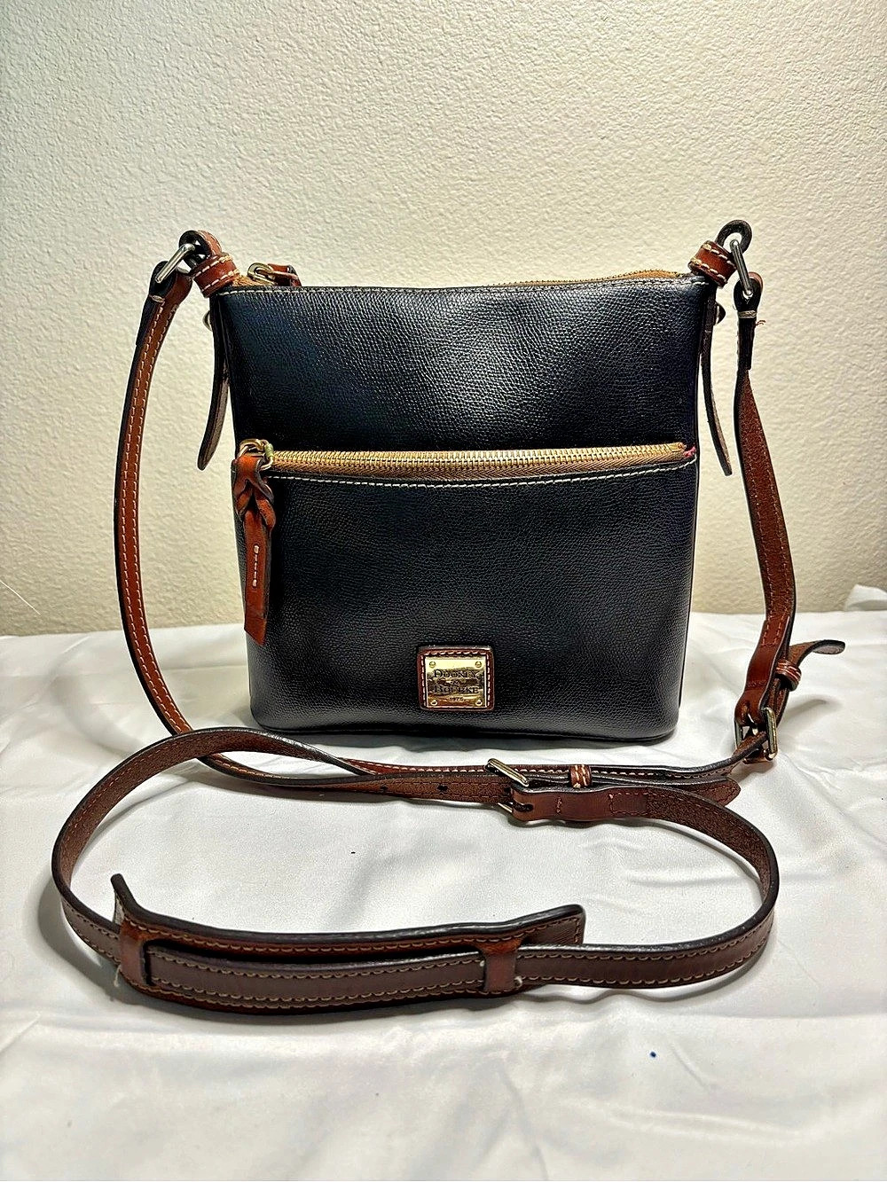 Dooney & Bourke Pebble Grain Small Zip Crossbody Black & Brown Bag